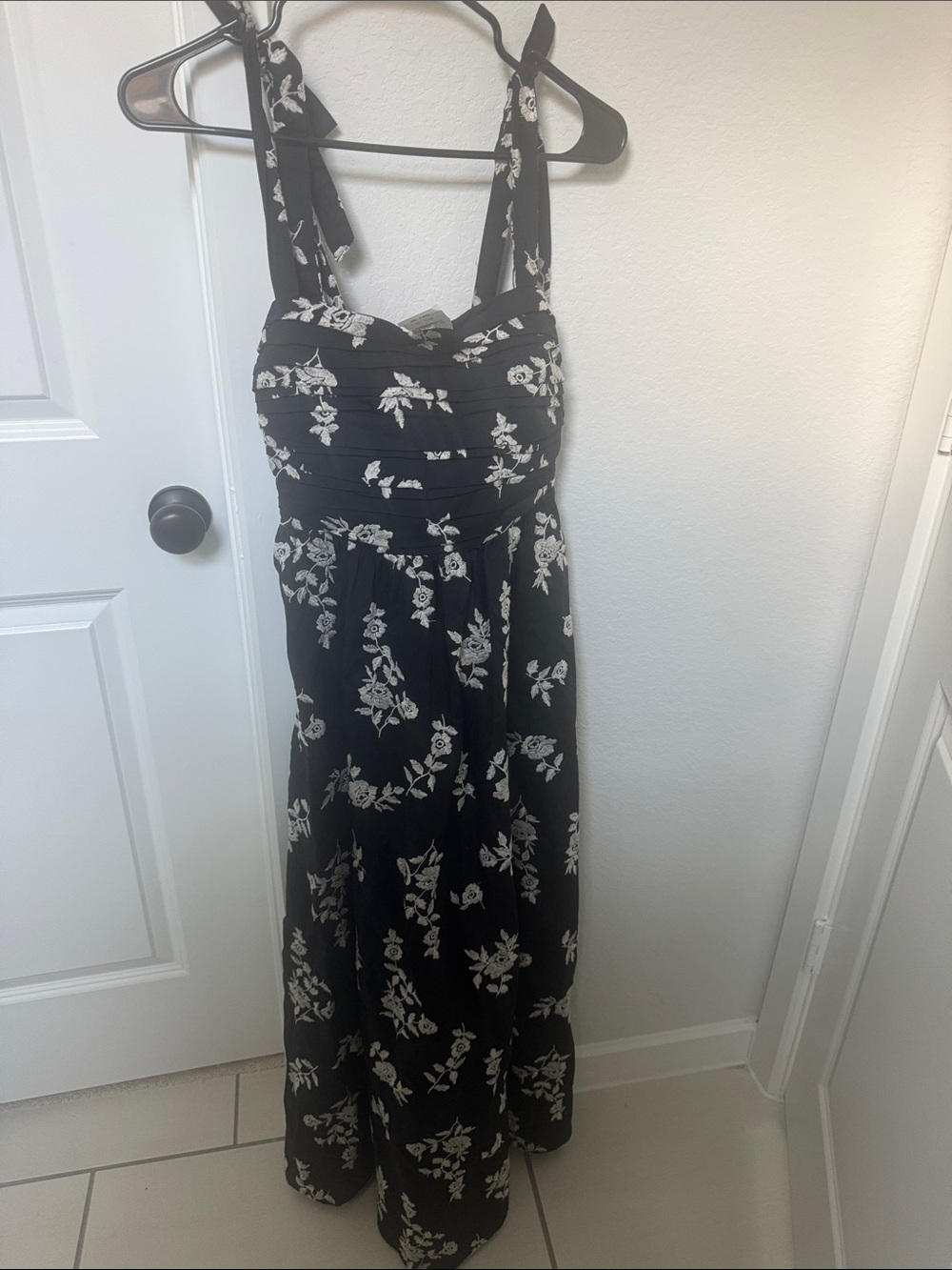 Abercrombie & Fitch Black Maxi Dress with White Floral Print